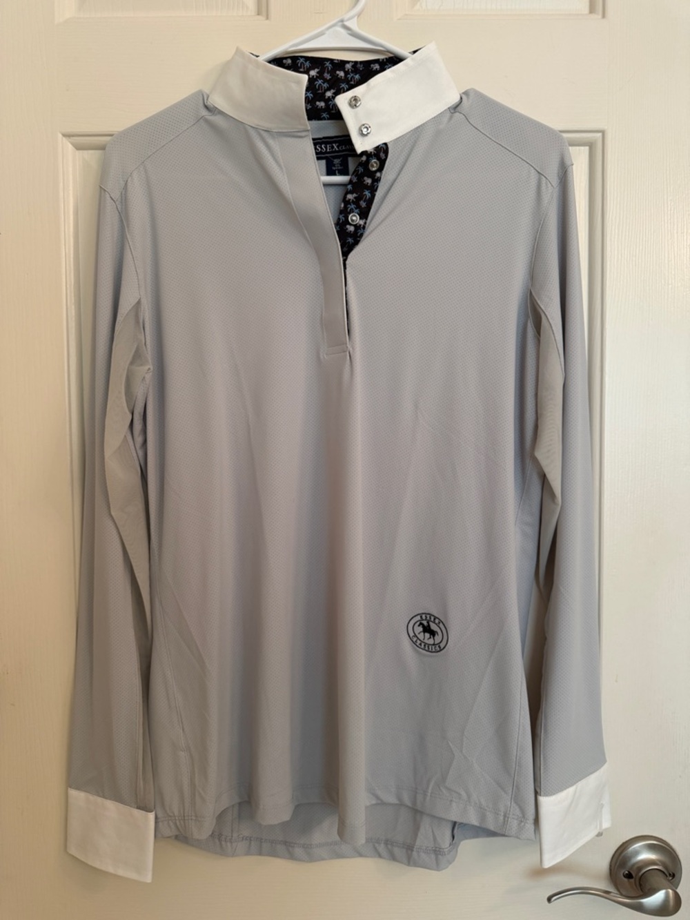 NWOT women’s Essex classic show shirt